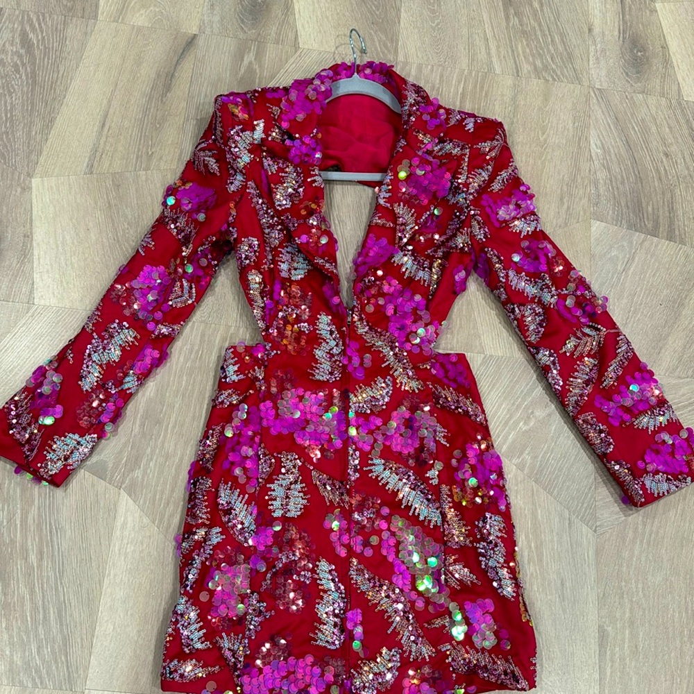 Woman dress sequin fushia
